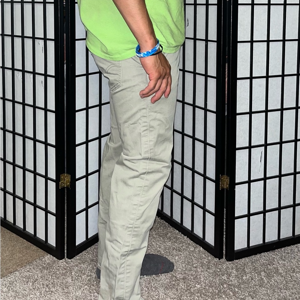 Levis Gray Khaki Pants - Picture 4 of 4